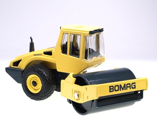 BOMAG BW 213 DH 4 Walze Bomag 1/50 