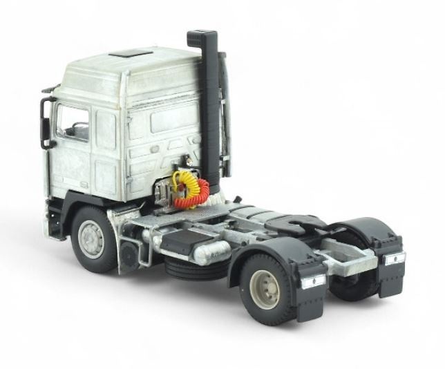 Bausatz Volvo FH12 Globetrotter 4x2 Tekno 87452 im Maßstab 1:50 