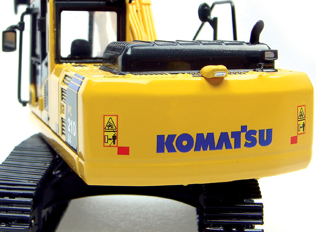 Komatsu PC210 Bagger, Universal Hobbies 1/50 8003 