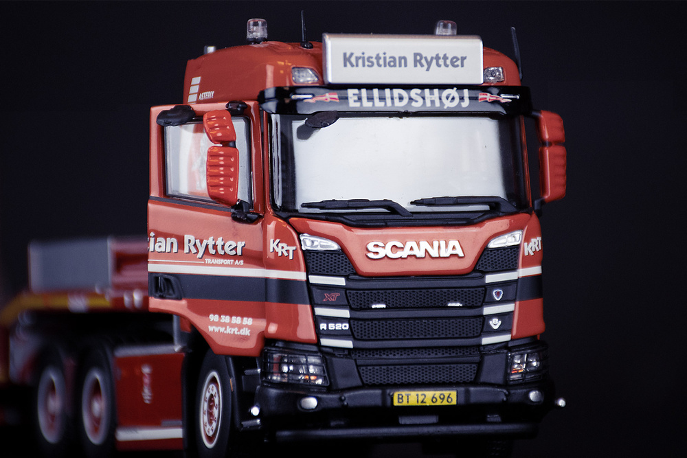 Scania XT Mitteldach 6X4 mit nootebom MCOS 4-Achs-Semitieflader mit Rampen IMC-Modelle im Maßstab 1/50 