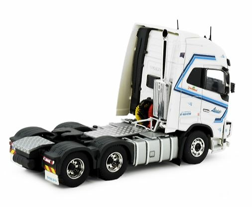 Volvo FH04 Globetrotter XL 6x2 Lilydale Tekno 82969 im Maßstab 1:50 