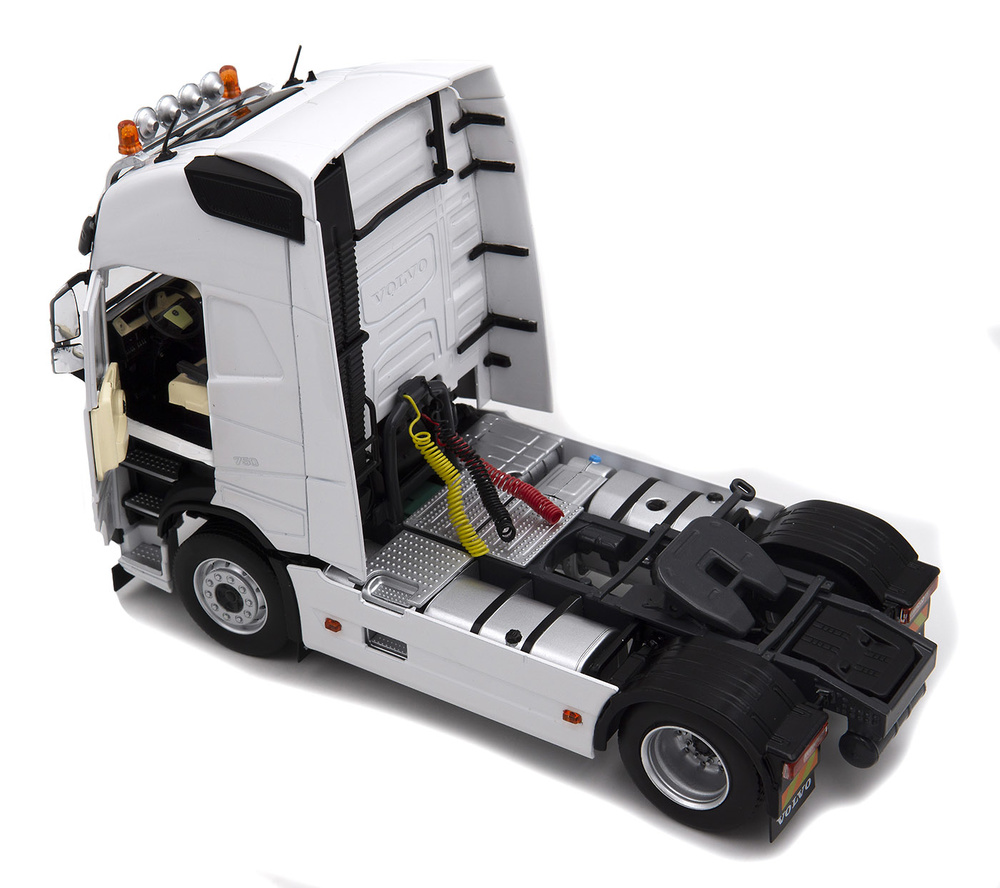 Volvo FH5 4x2 Marge Models 2320-01 Masstab 1/32 