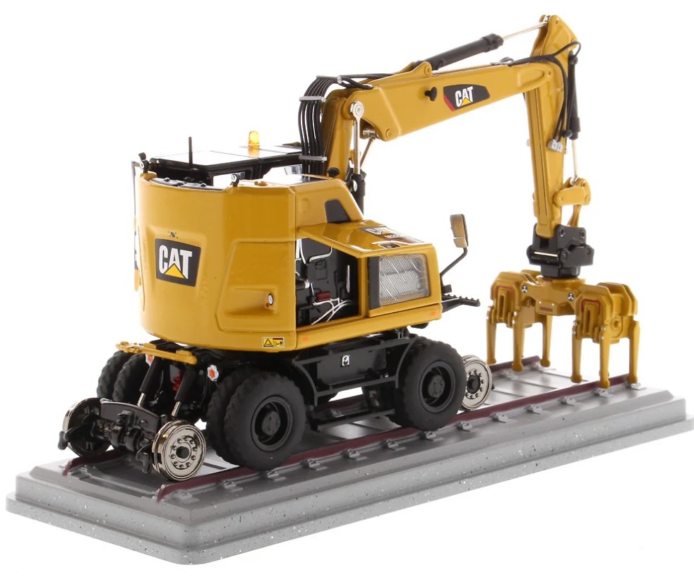 Cat M323F Railroad Wheeled Excavator Diecast Masters 85661 scale 1/50 