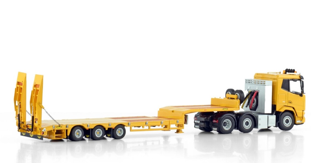 Daf XF SL + Semi Low Loader With Ramps Wsi Models 04-2206 scale 1/50 