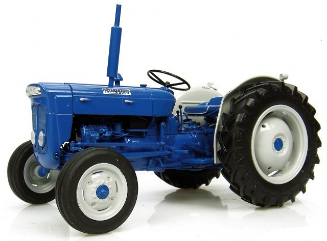 Fordson Super Dexta - Diesel 2000 - US Version, Universal Hobbies 2902 scale 1/16 