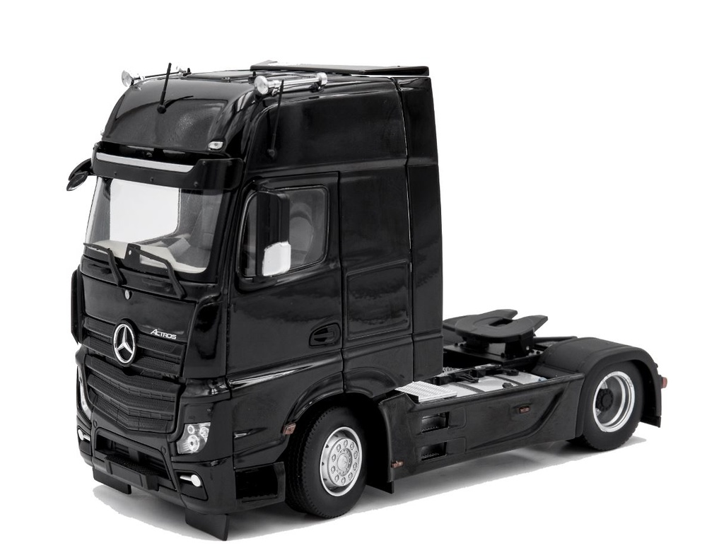 Mercedes Actros Gigaspace Marge Models 1911-02 scale 1/32 