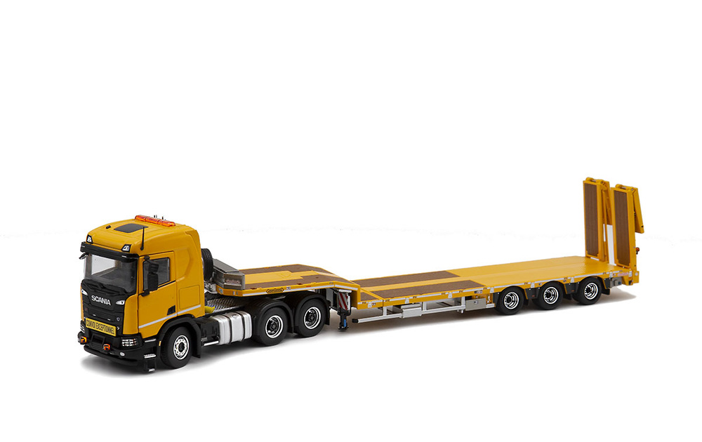 Scale model Scania XT + Nooteboom Mcos with ramps Imc Models 33-0188 scale 1/50 