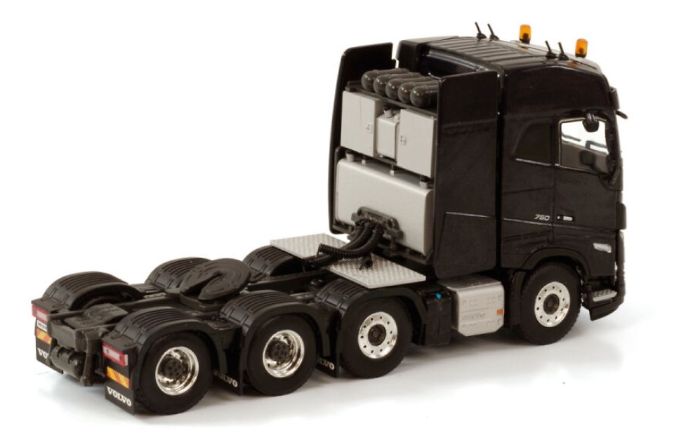 Scale model truck Volvo FH16 750 globetrotter 8x4 Wsi Models 2146 scale 1/50 