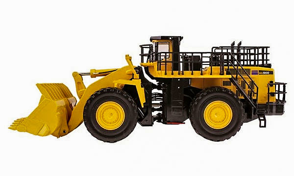 Wheel loader Komatsu WA900-3 First Gear 3301scale 1/50 