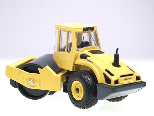 BOMAG BW 213 DH 4 Compactadora Ruedas Bomag 1/50 