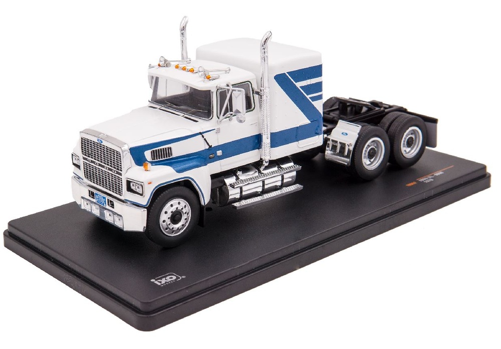 Ford LTL-9000- Ixo Models Tr062 escala 1/43 