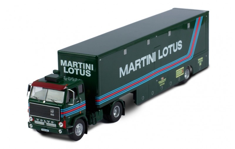 Volvo F88 + trailer Martini Lotus racing Ixo Models TTR025 escala 1/43 