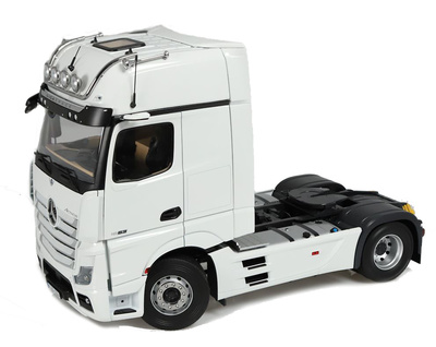 Tracteur Volvo FH5 4x2 blanc - Marge Models 2320-01
